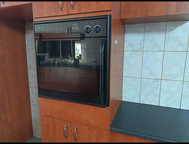 3 BEDROOM HOUSE FOR SALE IN ROTHDENE